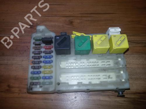Used Fuse box Fuse box FORD MONDEO II (BAP) 1.8 i (115 hp) 33504238 33504238