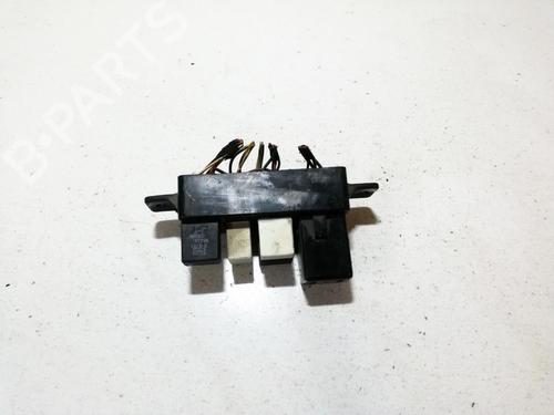 Used Fuse box Fuse box LAND ROVER FREELANDER I (L314) 2.0 DI 4x4 (98 hp) 33507502 33507502