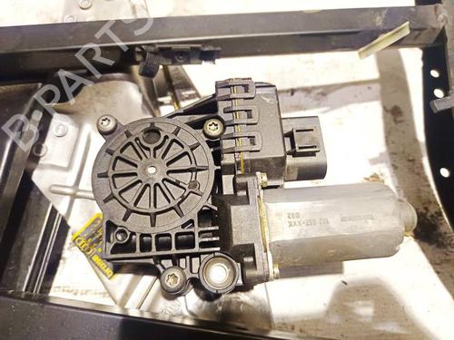 Used Right rear window motor Right rear window motor 35165631 35165631