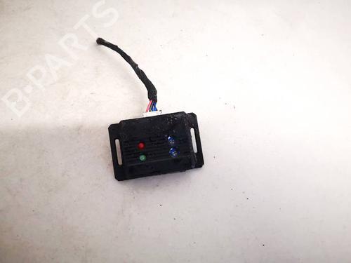 Used Electronic module Electronic module VW PASSAT B3/B4 Variant (3A5, 35I) 1.9 TDI (90 hp) 32935575 32935575