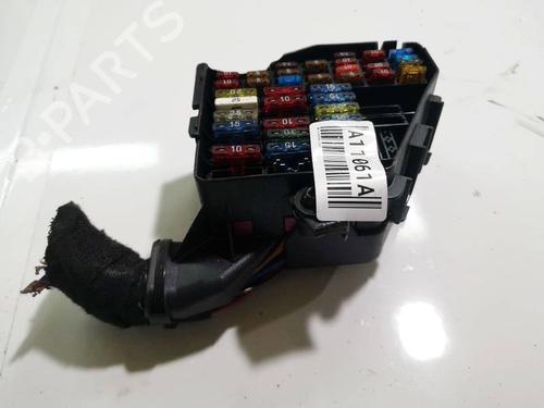 Used Fuse box Fuse box 32536326 32536326