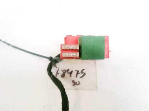 Used Fuse box Fuse box MERCEDES-BENZ M-CLASS (W163) ML 400 CDI (163.128) (250 hp) 32927449 32927449