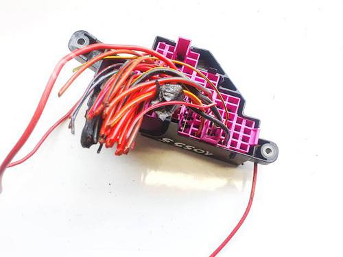 Fuse box SKODA SUPERB II (3T4) 1.8 TSI | BP32566642E1  - Image 6
