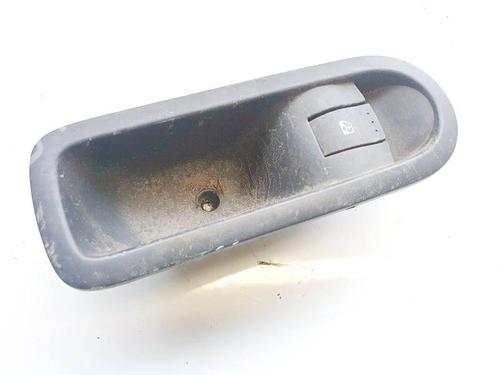 Used Switch Switch RENAULT MEGANE II (BM0/1_, CM0/1_) 1.5 dCi (BM1F, CM1F) (86 hp) 32947102 32947102