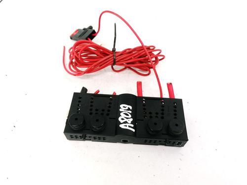 Used Fuse box Fuse box VW POLO IV (9N_, 9A_) 1.2 (54 hp) 32903920 32903920