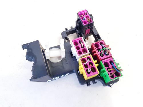 Used Fuse box Fuse box AUDI A6 C4 (4A2) 2.5 TDI (140 hp) 33064185 33064185