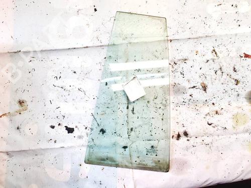 Panel rude bagtil venstre Panel rude bagtil venstre 35415606 35415606