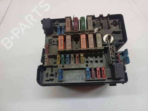 Used Fuse box Fuse box 38193504 38193504
