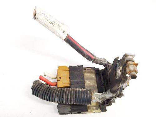 Used Fuse box Fuse box 38945150 38945150