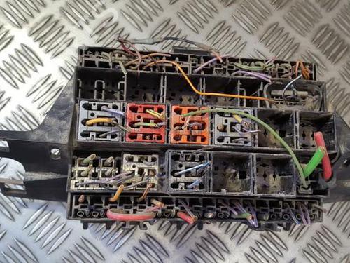 Used Fuse box Fuse box FORD TRANSIT Van (E_ _) 2.5 DI (EAL, EAS) (85 hp) 33495891 33495891