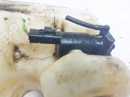 Used Washer pump Washer pump CITROËN BERLINGO / BERLINGO FIRST MPV (MF_, GJK_, GFK_) 1.4 i (MFKFX, MFKFW, GJKFWB, GJKFWC, GFKFWC) (75 hp) 35880712 35880712