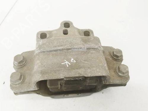 Used Engine mount Engine mount SKODA SUPERB II (3T4) 2.0 TDI (140 hp) 32581296 32581296