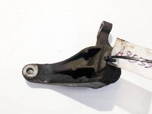 Used Engine mount Engine mount VOLVO V50 (545) 2.0 D (136 hp) 32930445 32930445