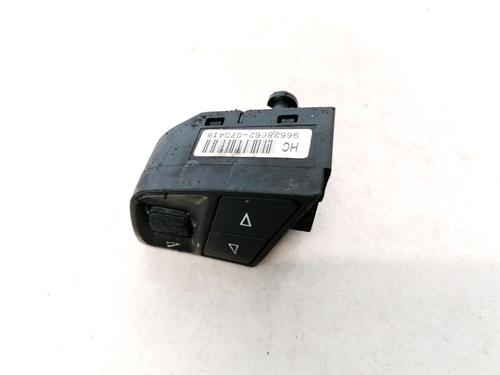 Used Steering wheel controls Steering wheel controls 35621879 35621879