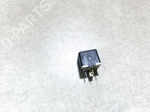 Used Electronic sensor Electronic sensor OPEL ZAFIRA A MPV (T98) 2.2 DTI 16V (F75) (125 hp) 33070719 33070719