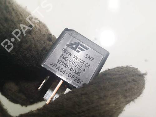 Electronic sensor SKODA SUPERB II (3T4) 2.0 TDI | BP33098348M84 - Image 3