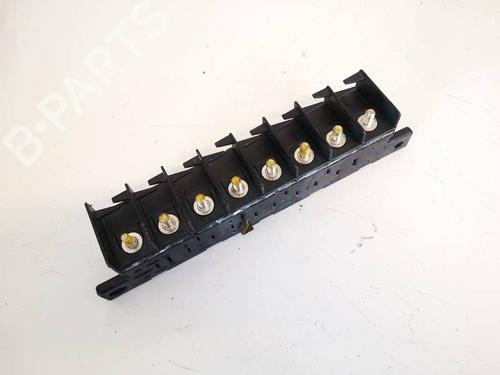 Used Fuse box AUDI 100 C4 Saloon (4A2) 2.6 (150 hp) 32589502