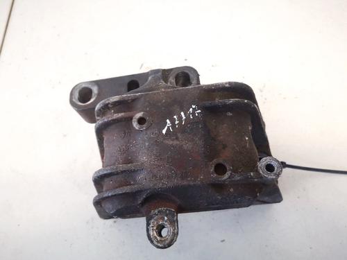 Used Engine mount Engine mount VW PASSAT B6 (3C2) 2.0 TDI (140 hp) 32896948 32896948