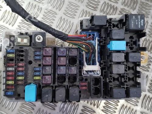 fuse-box-mazda-5-cr-2005-2006-2007-2008-2009-2010-33494438 main image