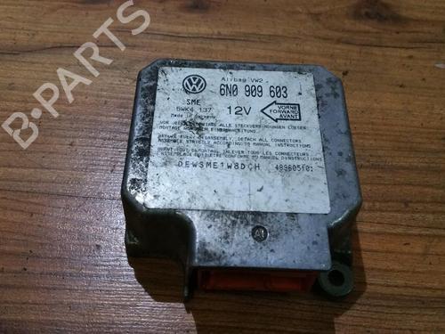 Used ECU airbags ECU airbags VW GOLF III (1H1) 1.4 (55 hp) 33531580 33531580