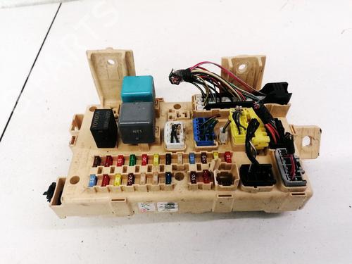 Used Fuse box Fuse box 32907891 32907891