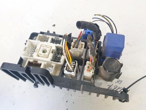Used Fuse box Fuse box 32880408 32880408