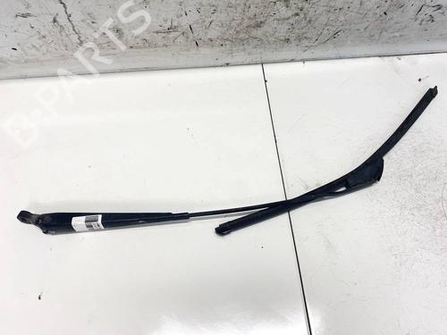 Used Front windshield wiper arm Front windshield wiper arm 32589785 32589785