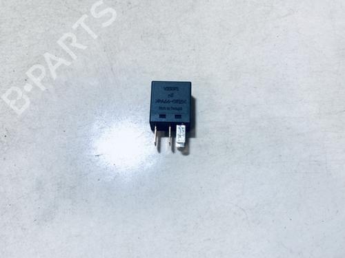Used Electronic sensor Electronic sensor MITSUBISHI COLT VI (Z3_A, Z2_A) 1.3 (Z21A) (92 hp) 33067352 33067352