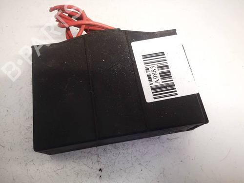 Used Fuse box OPEL MERIVA A MPV (X03) 1.7 CDTI (E75) (100 hp) 32609942