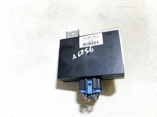 Used Electronic module Electronic module VW BORA I (1J2) 1.9 TDI (90 hp) 35609399 35609399