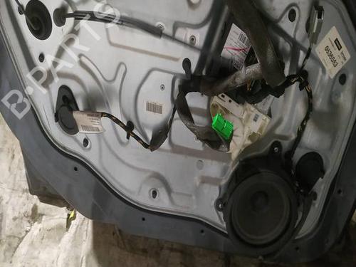 Used Front left window mechanism Front left window mechanism VOLVO V50 (545) 2.0 D (136 hp) 35300883 35300883