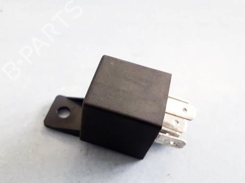 Electronic sensor AUDI 80 B4 Saloon (8C2) 1.6 E | BP33528837M84 - Image 2