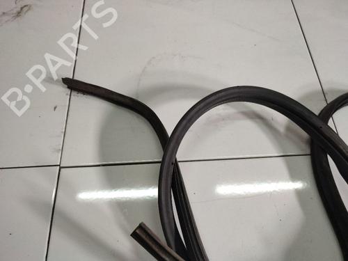 Gummiliste PEUGEOT 807 (EB_) 2.2 HDi | BP34980103C142 - Image 4