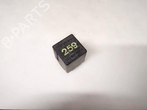 Used Electronic sensor Electronic sensor AUDI 80 B3 Saloon (893, 894, 8A2) 1.8 S (90 hp) 33083980 33083980