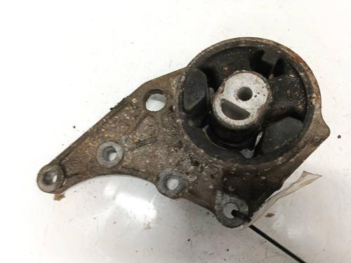 Used Engine mount Engine mount CHRYSLER VOYAGER IV (RG, RS) 2.4 (147 hp) 32562629 32562629