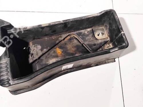 Used Glove box Glove box TOYOTA YARIS (_P9_) 1.4 D-4D (NLP90_, NLP90R) (90 hp) 35136851 35136851
