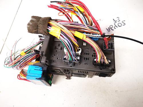 Used Fuse box Fuse box 33083410 33083410