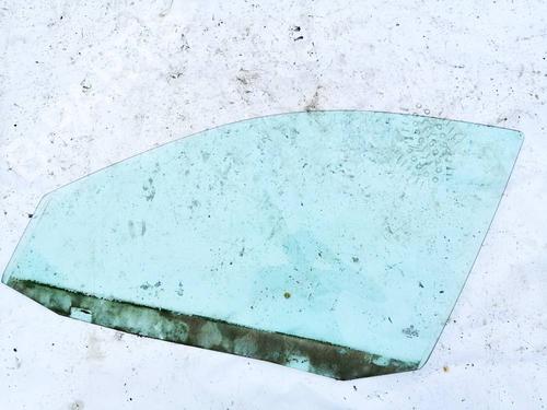 Used Front left door window Front left door window 35004673 35004673