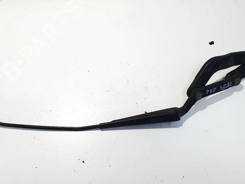 Used Front windshield wiper arm Front windshield wiper arm 32898765 32898765