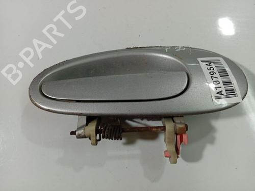 Used Front right exterior door handle Front right exterior door handle 37413156 37413156