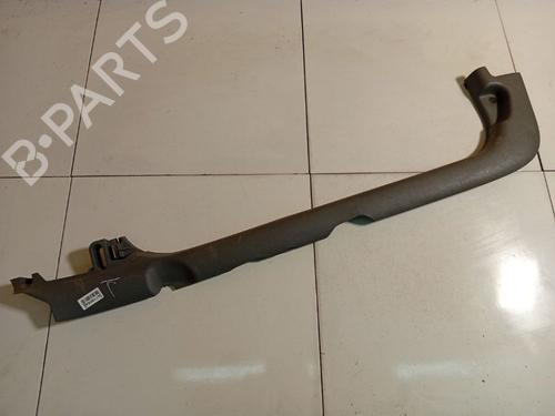Estribo Estribo RENAULT CLIO II (BB_, CB_) 1.2 (BB0A, BB0F, BB10, BB1K, BB28, BB2D, BB2H, CB0A,... (58 hp) 39631962 39631962