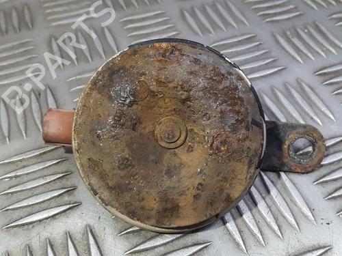 horn-honda-cr-v-ii-rd_-2001-2002-2003-2004-2005-2006-2007-35683820 main image