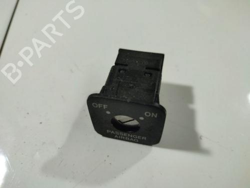 Used Switch Switch TOYOTA YARIS (_P9_) 1.4 D-4D (NLP90_, NLP90R) (90 hp) 32555893 32555893