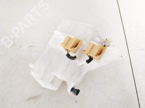 Used Fuse box Fuse box PEUGEOT 107 (PM_, PN_) 1.0 (68 hp) 32894445 32894445