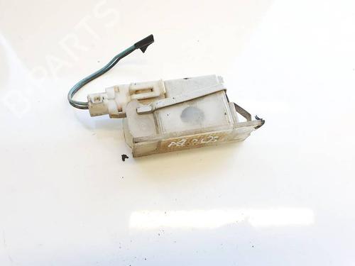 Used Licence plate light Licence plate light RENAULT MASTER II Bus (JD) 2.8 dTI (JD0B, JD0F, JD1B, JD1F) (114 hp) 35291496 35291496