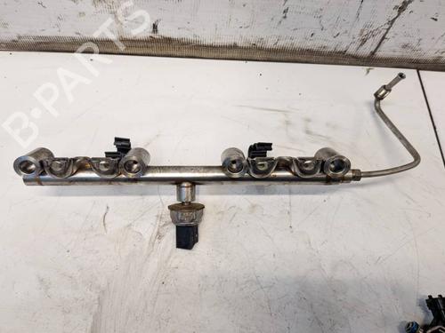 Used Injection rail Injection rail PEUGEOT 508 I (8D_) 1.6 THP (156 hp) 39895001 39895001