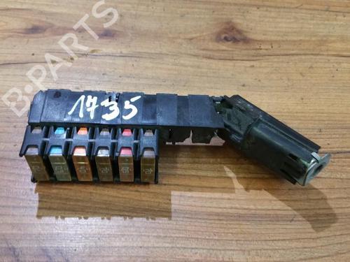 Used Fuse box Fuse box 33480121 33480121