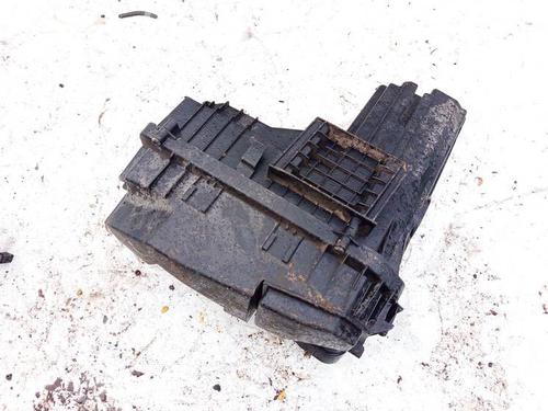 Used Air filter box Air filter box VW PASSAT B7 (362) 1.6 TDI (105 hp) 34868769 34868769