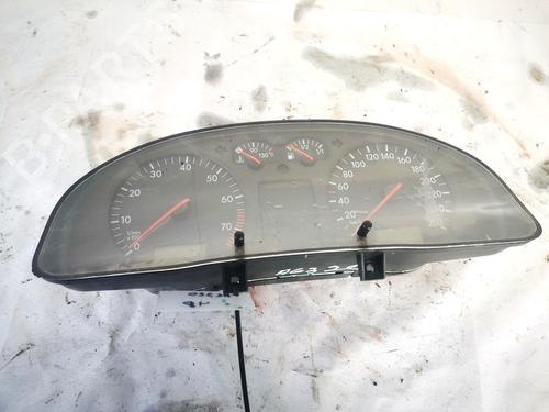 Used Instrument cluster Instrument cluster VW PASSAT B5 Variant (3B5) 1.8 (125 hp) 35598667 35598667