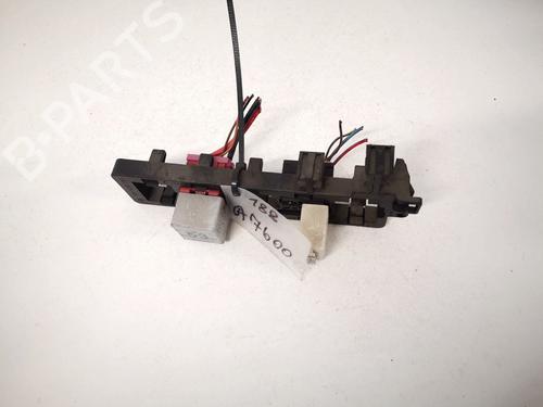 Used Fuse box SKODA OCTAVIA II (1Z3) 1.9 TDI (105 hp) 32900587